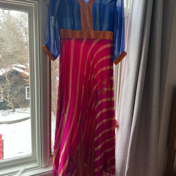 Beautiful dress, colorful. Medium. Anupamaa. - Picture 3 of 7
